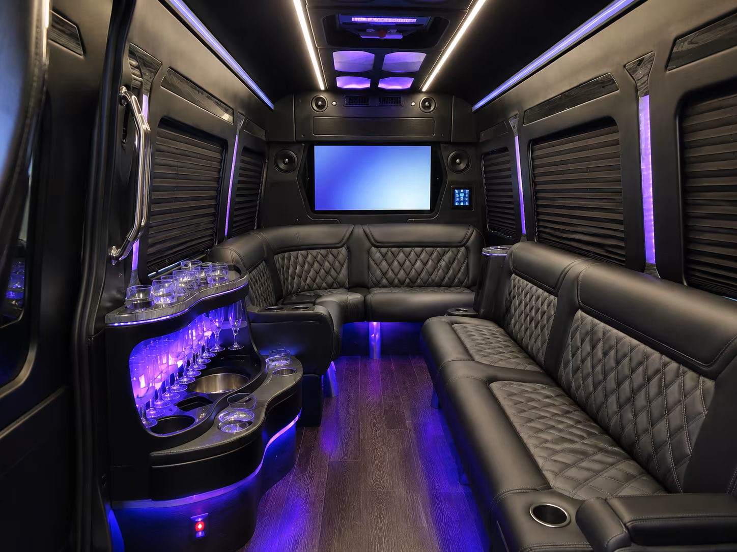 corporate airport transfer buses to and from albany international airport alb